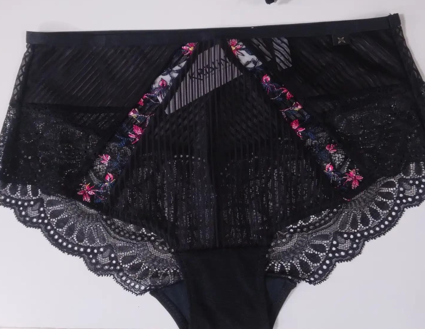 KIARA briefs Трусы